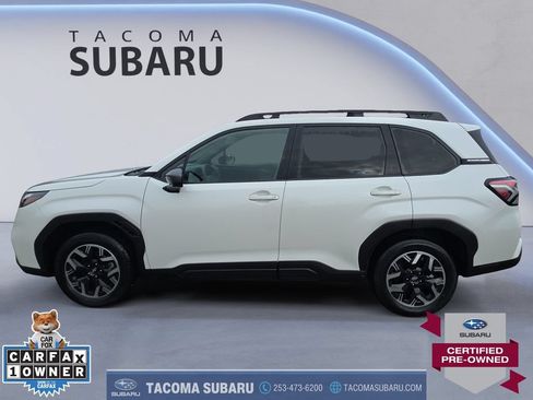 Used 2025 Subaru Forester Premium AWD/4WD image 2