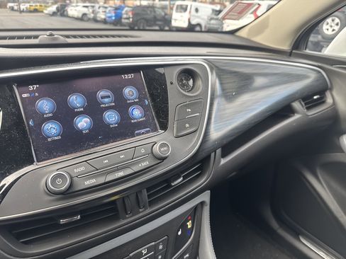 Used 2020 Buick Envision Essence image 22