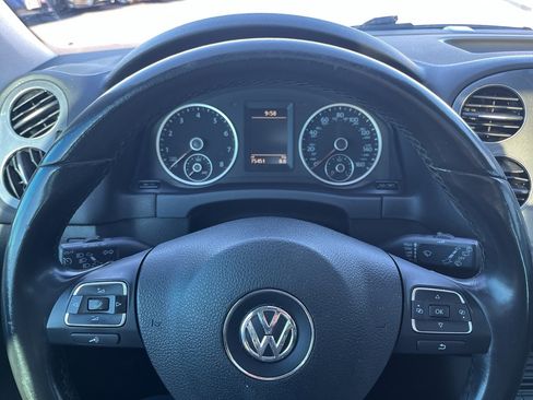 Used 2017 Volkswagen Tiguan Sport image 12