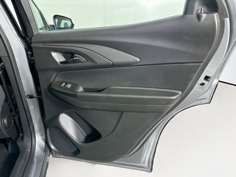 Used 2024 Chevrolet TrailBlazer LS image 27