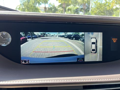 Used 2019 Lexus LS 500 RWD image 25