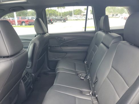 Used 2023 Honda Passport EX-L image 12
