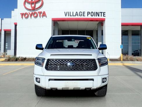 Used 2020 Toyota Tundra Platinum image 2