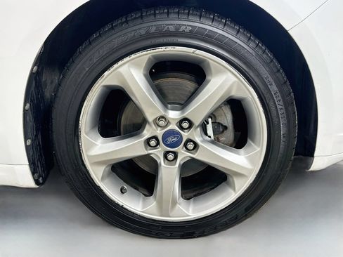 Used 2013 Ford Fusion SE FWD image 10