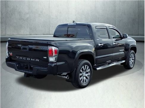 Used 2021 Toyota Tacoma Limited image 15