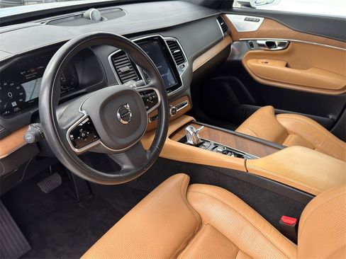 Used 2019 Volvo XC90 T8 Inscription w/ Luxury Package image 14
