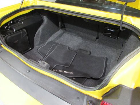 Used 2010 Dodge Challenger SRT8 w/ SRT Option Group II image 78