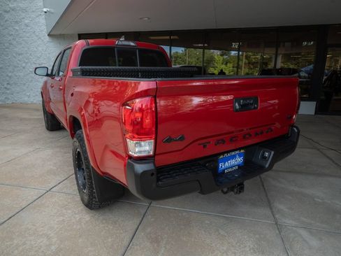 Used 2016 Toyota Tacoma SR5 w/ SR5 Appearance Package (SN) AWD/4WD image 5