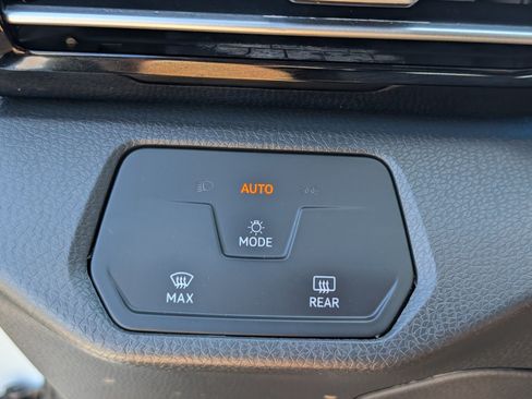 Used 2023 Volkswagen ID.4 Pro RWD image 19