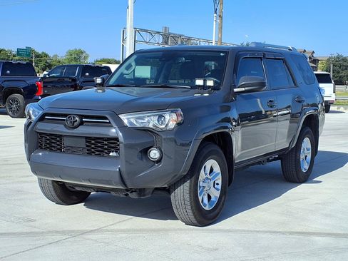 Used 2024 Toyota 4Runner SR5 AWD/4WD image 3