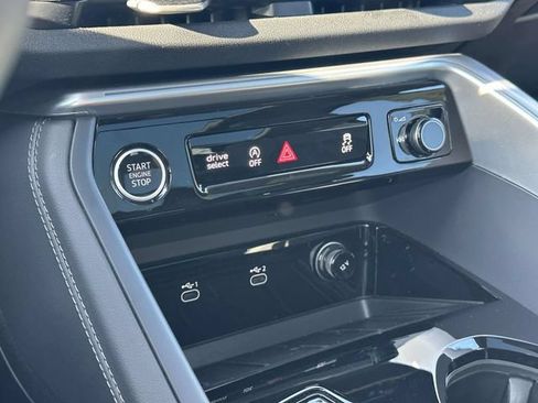 Used 2025 Audi Q5 Premium Plus w/ Premium Plus AWD/4WD image 32