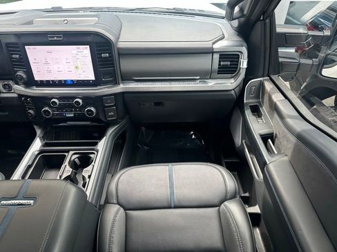 Used 2025 Ford F250 Platinum image 11