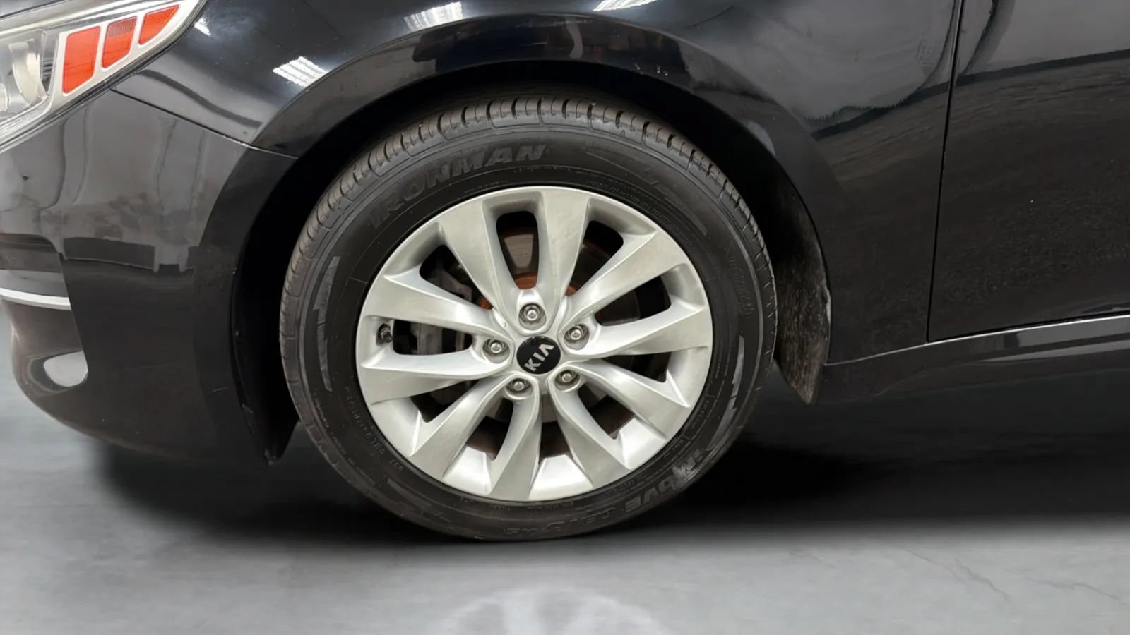 Used 2018 Kia Optima EX w/ Premium Package FWD image 27