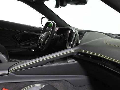 Used 2026 Chevrolet Corvette Z06 w/ Stealth Interior Trim Package RWD image 6