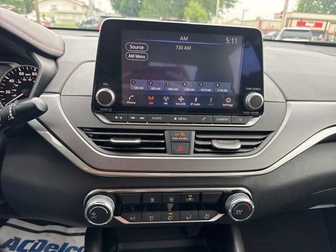 Used 2024 Nissan Altima 2.5 SR FWD image 23