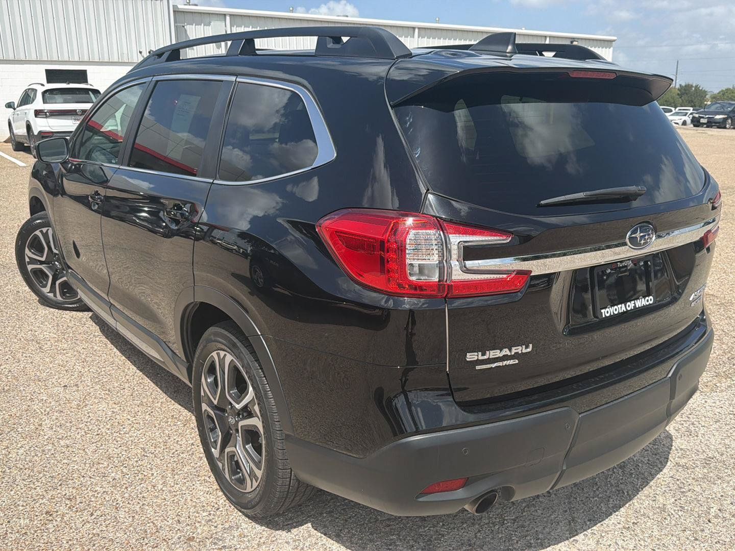 Used 2023 Subaru Ascent Limited AWD/4WD image 5