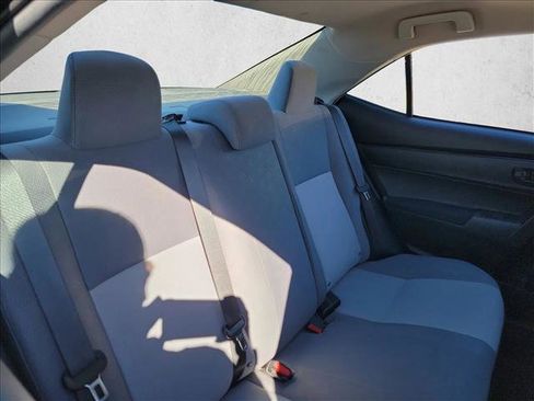 Used 2019 Toyota Corolla L image 16