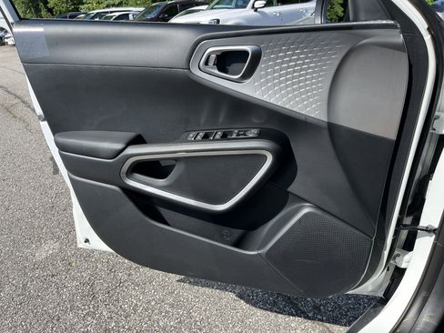 New 2025 Kia Soul S image 16