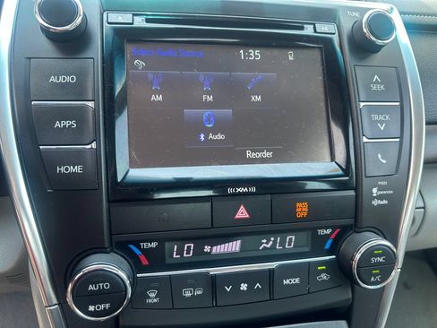 Used 2016 Toyota Camry XLE FWD image 21