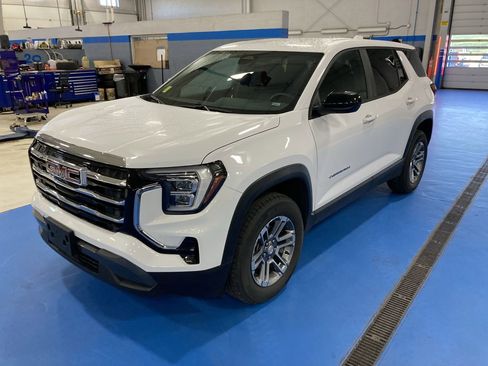 Used 2026 GMC Terrain Elevation AWD/4WD image 3
