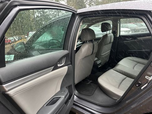 Used 2016 Honda Civic Touring image 16