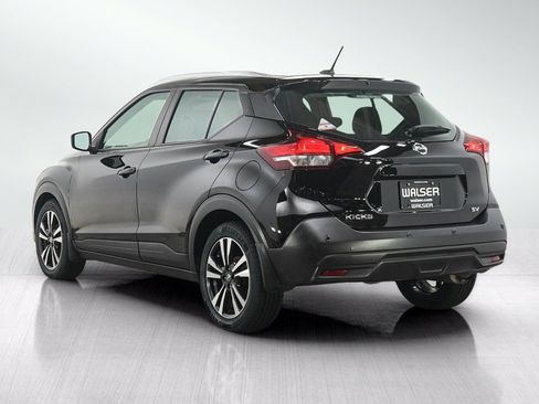 Used 2020 Nissan Kicks SV FWD image 3
