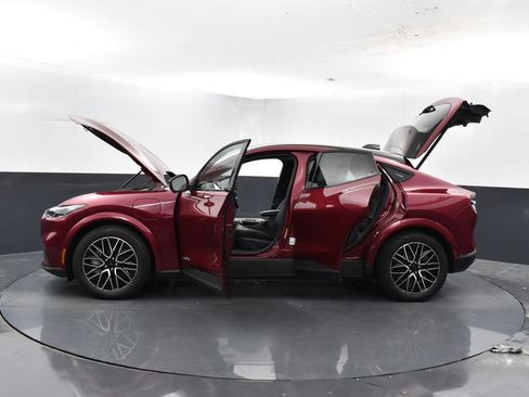 New 2025 Ford Mustang Mach-E Premium image 39