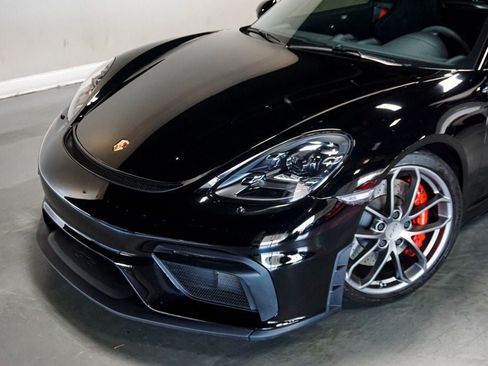 Used 2020 Porsche 718 Cayman GT4 RWD image 71