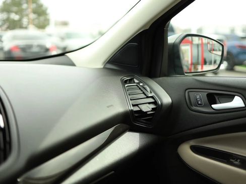 Used 2019 Ford Escape SEL AWD/4WD image 32