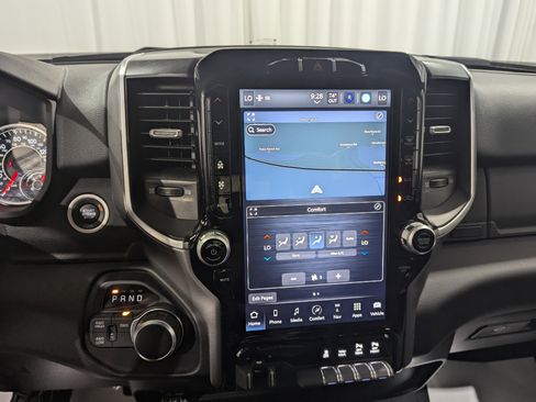 Used 2024 RAM 2500 Big Horn w/ Sport Appearance Package image 15