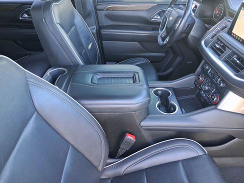 Used 2021 Chevrolet Tahoe Premier w/ Premium Package image 32