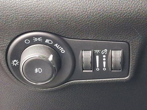 Used 2024 Jeep Compass Limited AWD/4WD image 25