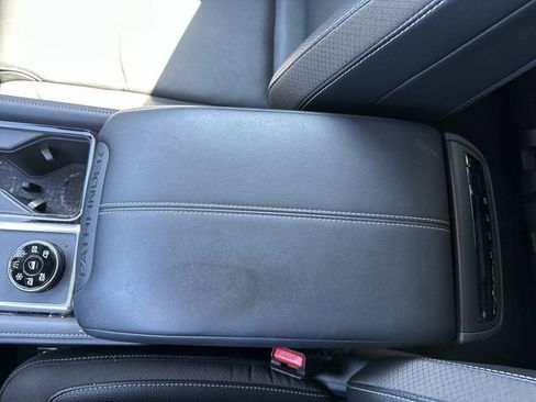 Used 2023 Nissan Pathfinder SL AWD/4WD image 24