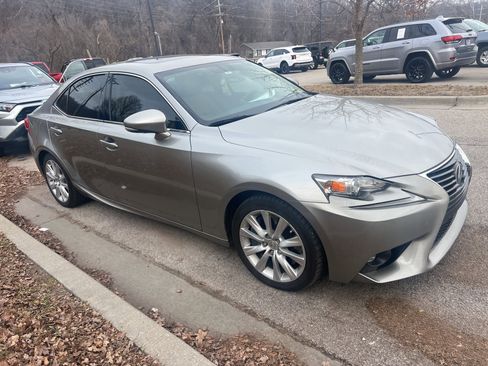 Used 2016 Lexus IS 200t image 3