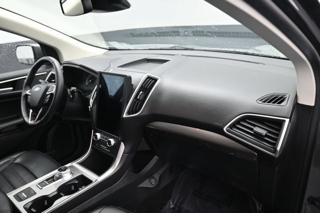 Used 2024 Ford Edge SEL AWD/4WD image 9