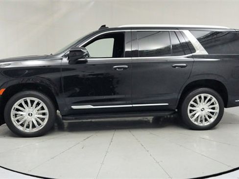 Certified 2024 Cadillac Escalade Premium Luxury image 2