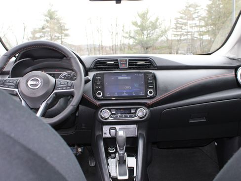 Used 2024 Nissan Versa SR w/ Trunk Package image 11