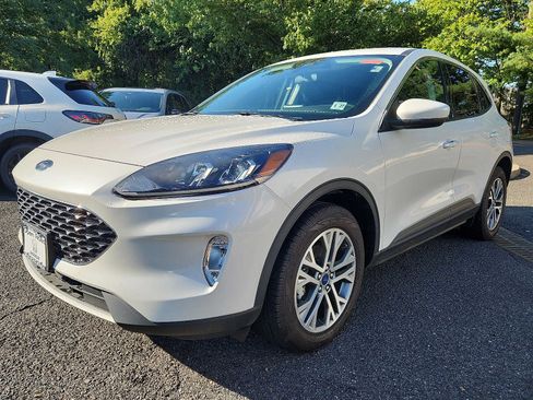 Used 2022 Ford Escape SEL w/ Technology Package AWD/4WD image 3