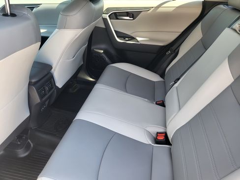 Certified 2023 Toyota RAV4 XLE Premium AWD/4WD image 23