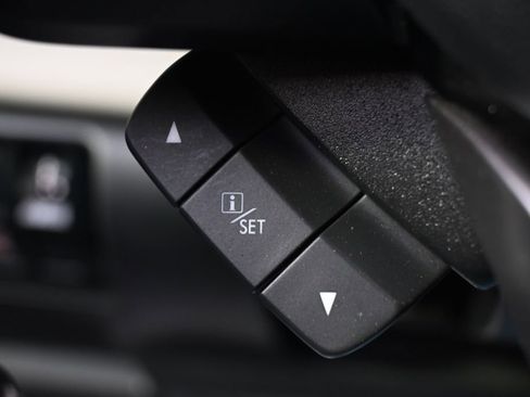 Used 2023 Subaru Forester Limited image 36