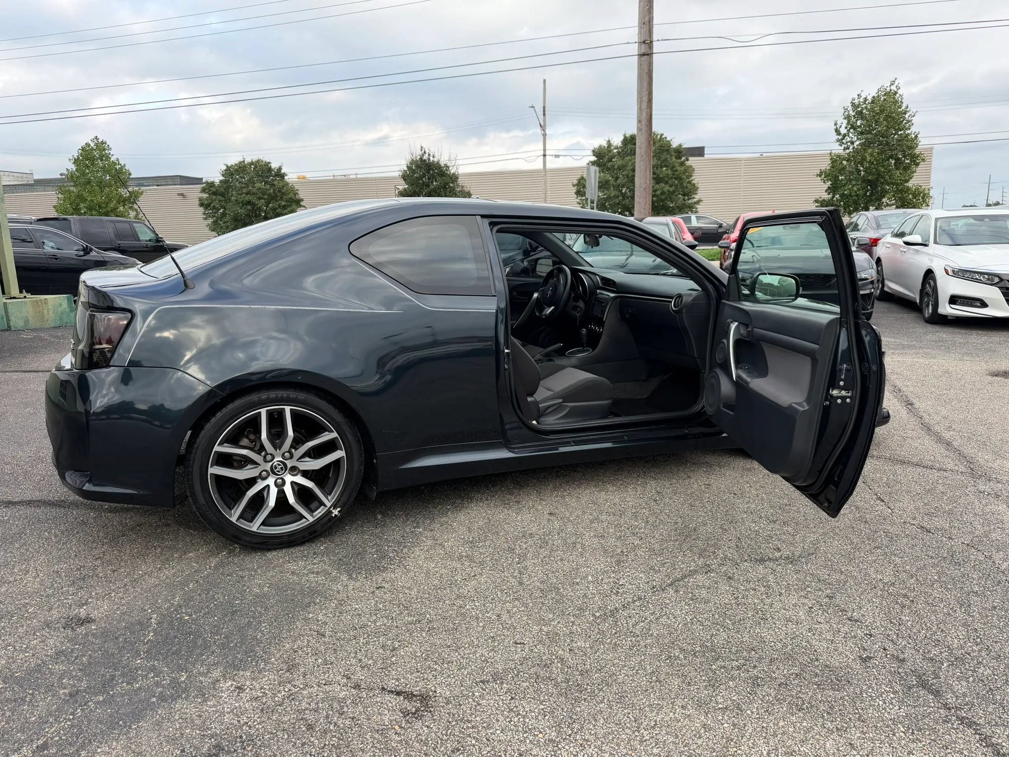 Used 2015 Scion tC FWD image 19