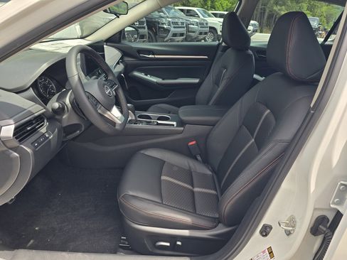 New 2026 Nissan Altima 2.5 SR FWD image 11