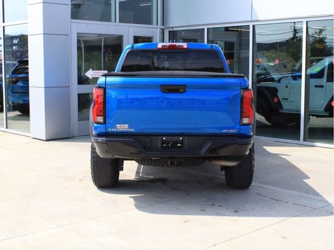 Used 2024 Chevrolet Colorado ZR2 w/ Safety Package AWD/4WD image 7