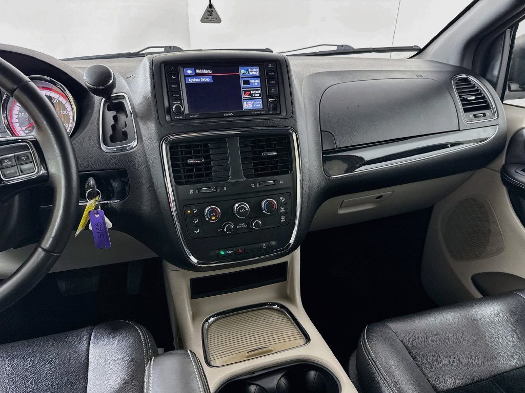 Used 2017 Dodge Grand Caravan SXT FWD image 26