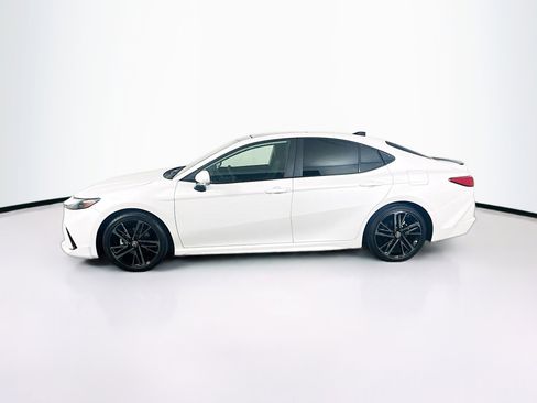 Used 2026 Toyota Camry XSE w/ Premium Plus Package FWD image 4