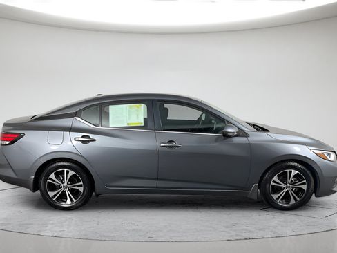 Used 2020 Nissan Sentra SV FWD image 2