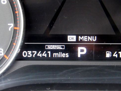 Used 2024 Mitsubishi Outlander AWD image 6