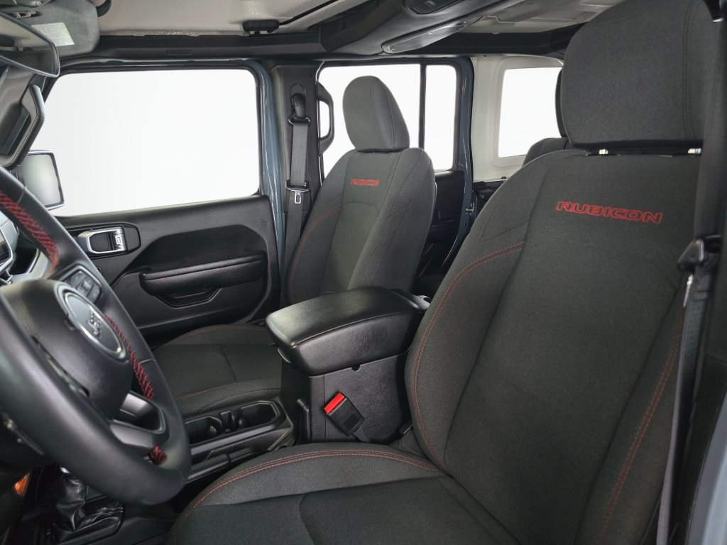 Used 2025 Jeep Wrangler Unlimited Rubicon AWD/4WD image 18