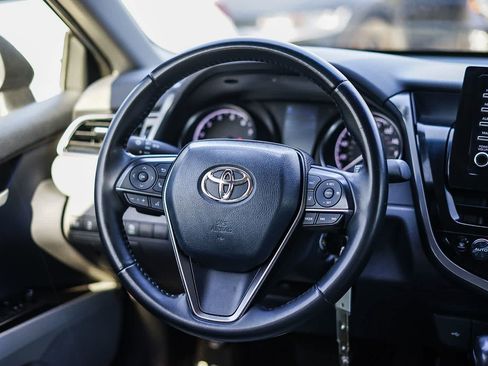 Used 2023 Toyota Camry SE image 15