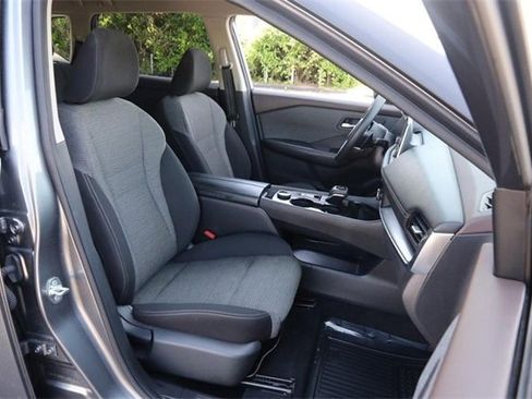 Certified 2023 Nissan Rogue SV image 25